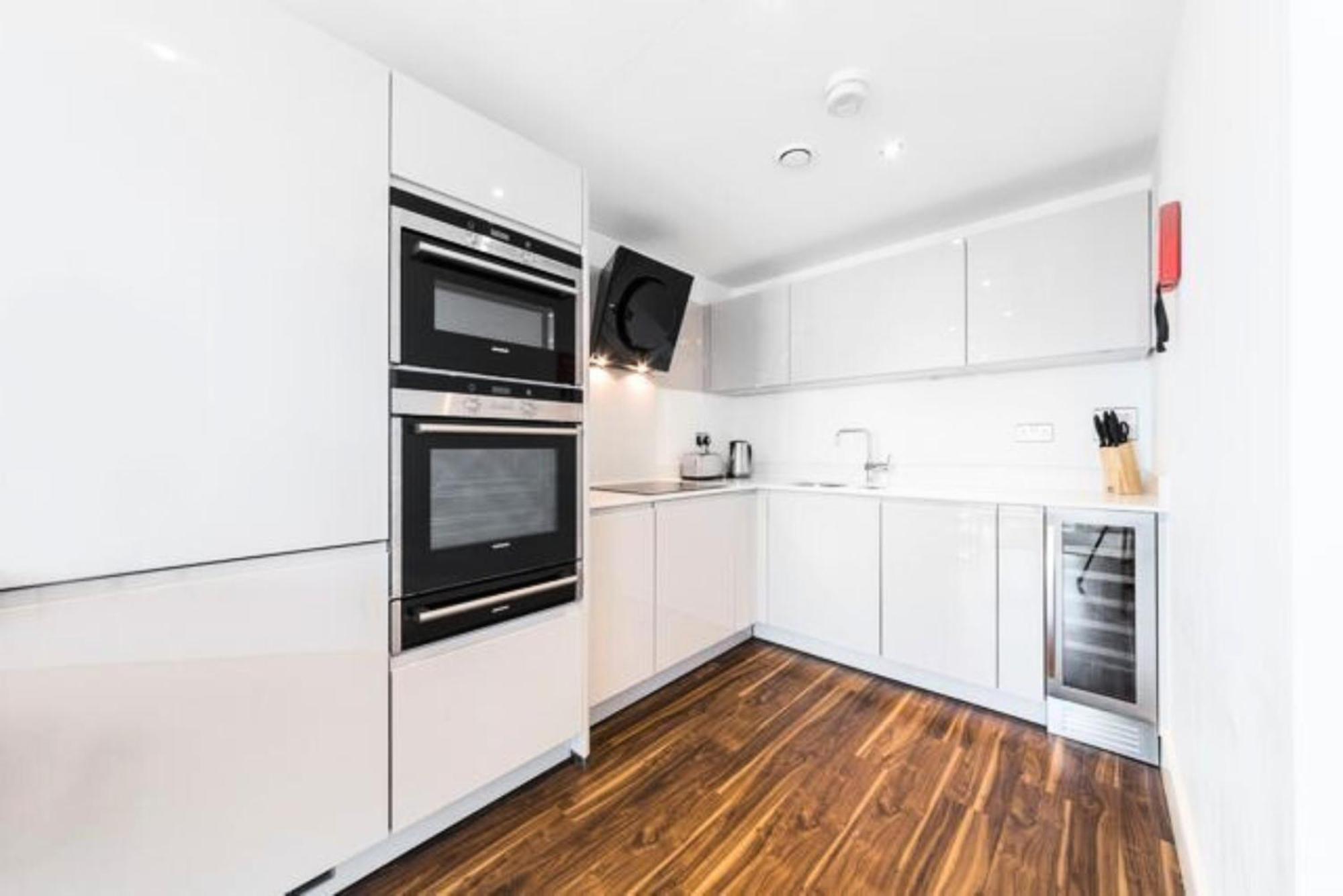 Tower Bridge - Balcony - Ac - Heated Floor - Fast Wifi - Luxurylondonstays * Londra