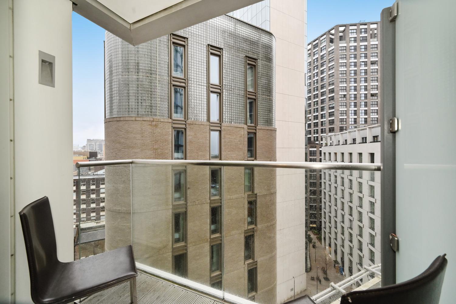 Apartament Tower Bridge - Balcony - Ac - Heated Floor - Fast Wifi - Luxurylondonstays